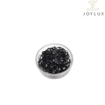 نمای نزدیک از کش مو مشکی چهل گیس برای انواع مو.