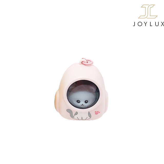 جاکلیدی خرس فضایی با رنگ صورتی روشن جاکلیدی خرس فضایی چراغدار با طراحی شیک و صورتی روشن