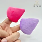 پد مثلثی پنکک و پودر فیکس مناسب زیر چشم و گوشه‌های صورت