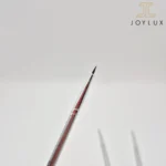 نمای نزدیک قلم آرایشی JIANMEIMIAOBI سایز 000 با نوک فوق‌العاده ظریف مناسب طراحی و اجرای خطوط بسیار دقیق